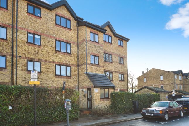 1-bed flat on Flat 24/Albany Court, 1 Trenmar Gardens, London, £275,000
