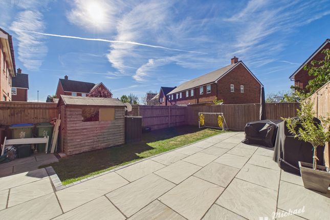 4, Nutmeg Close, Aylesbury photo 3