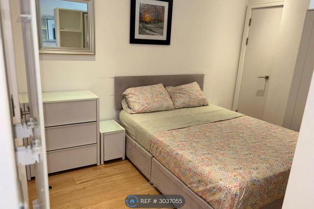 Flat, Riverdale House Molesworth St, London photo 4