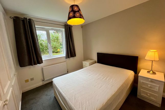 1, Greenfield Court, Leeds photo 5