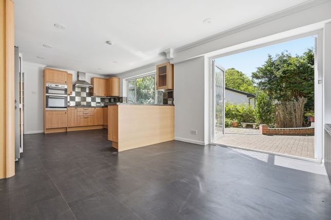 23 Norton Park, Ascot photo 4
