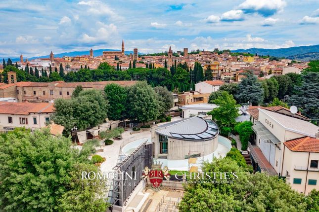 Commercial property for sale in Arezzo, Tuscany, Italy