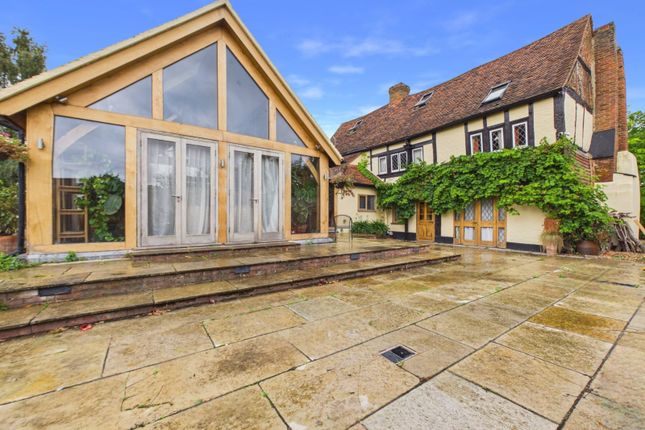 Perry Green, 34, Oaks Road, Surrey photo 2