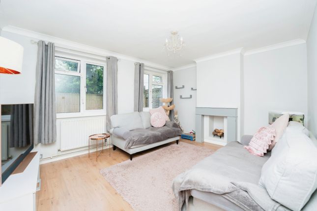 Thumbnail Flat for sale in Gifford Gardens, London