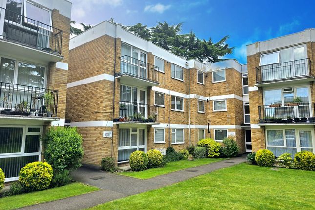 Thumbnail Flat to rent in Hamlet Court, Village Road, Enfield