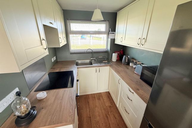 6 Seadell Chalet Park, Beach Road, Great Yarmouth photo 3