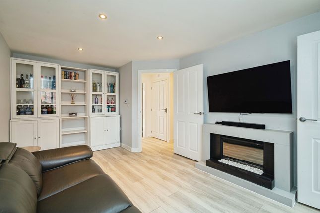 5, Moore Close, Great Yarmouth photo 4