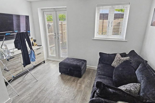 34, Kempton Drive, Towcester photo 3