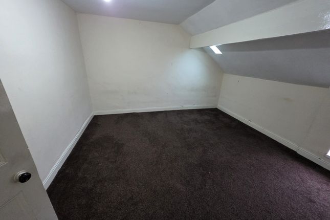 153A, toller lane , Bradford photo 3