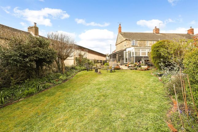 1 Heath Cottages, Main Road, Stroud photo 2