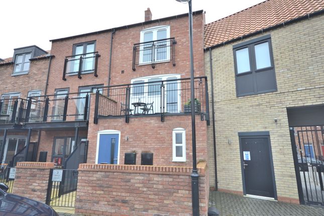 Town house for sale in Finkle Court, The Fruit Market, Hull