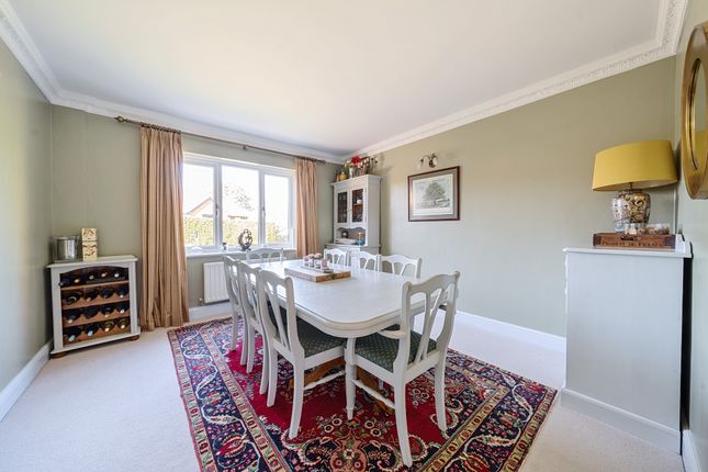 16, Kinghorn Park, Maidenhead photo 4