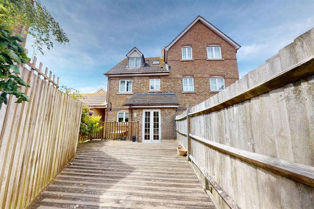28, Wedgwood Road, Weymouth photo 4