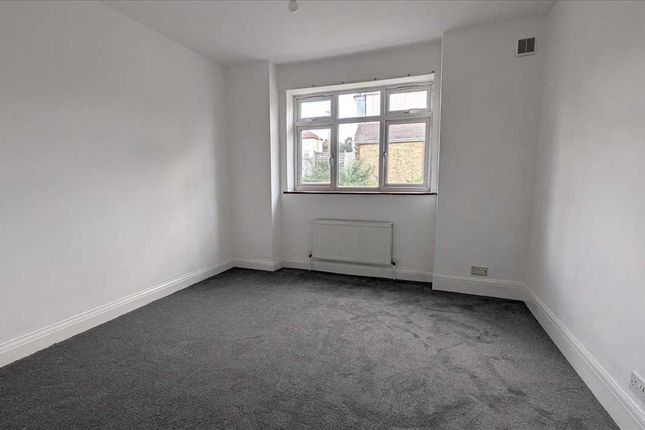 38, Longmore Ave, Barnet photo 4