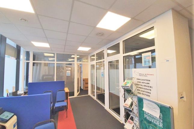 Office to let in Queensbury, London
