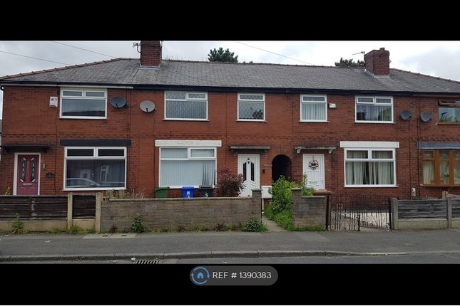 3 bed semi-detached house to rent in Clough Road, Droylsden, Manchester M43