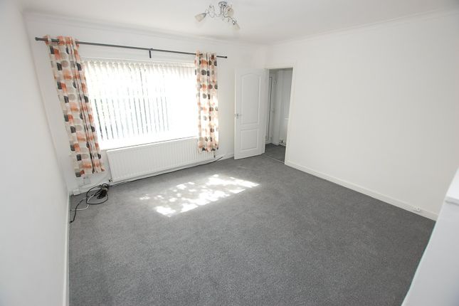 48, Whiteley Street, Oldham photo 2