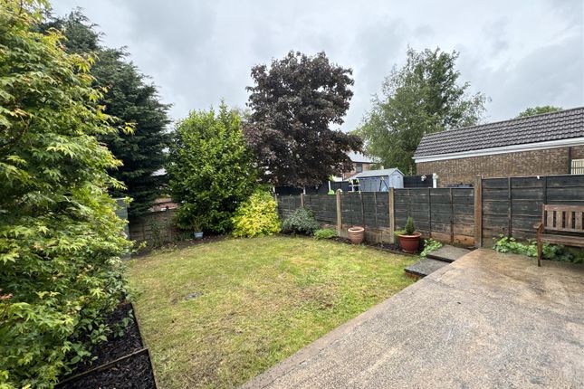 57, Moorgate Drive, Stalybridge photo 4