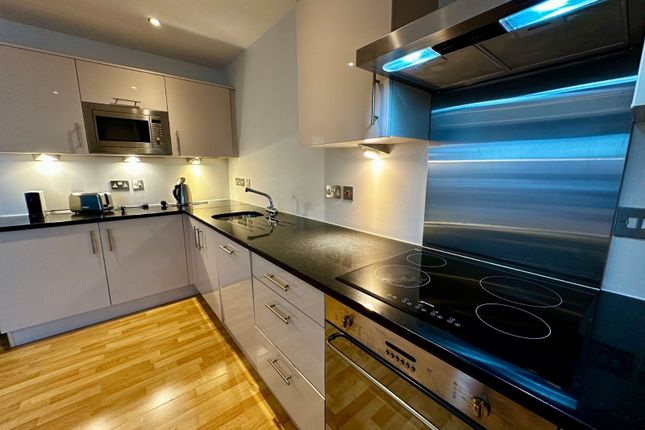 1102, One Brewery Wharf, Leeds photo 4