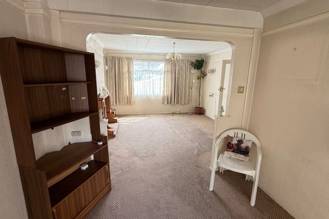 12 Stanley Way, Orpington photo 3