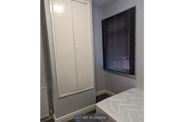 Room to rent in Canal Parade, Newport