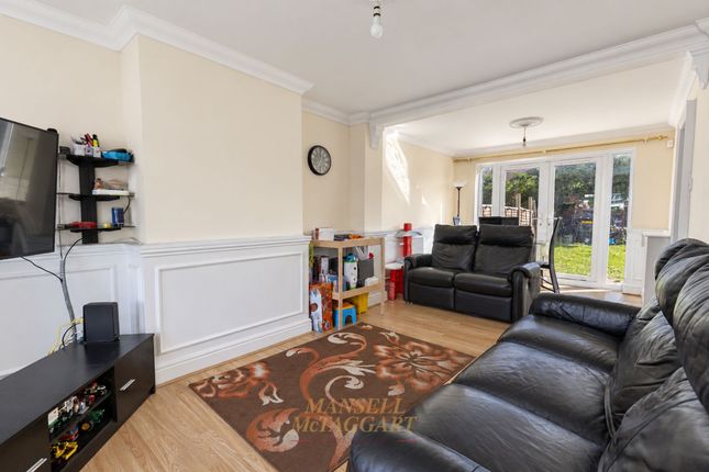 8 Patching Close, Crawley photo 4