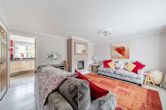28, Bowling Green Road, Chobham photo 2