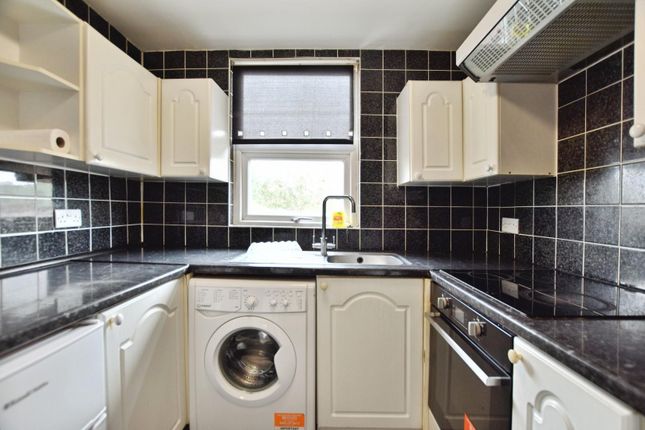 Top floor flat, 21, Broad Walk, Bristol photo 4