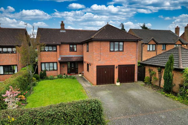 Thumbnail Detached house for sale in Snaith Crescent, Loughton