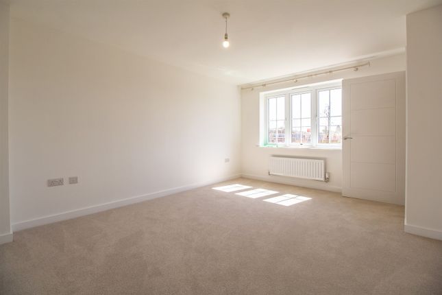 32, Lovelace Way, Woodthorpe, Loughborough photo 4