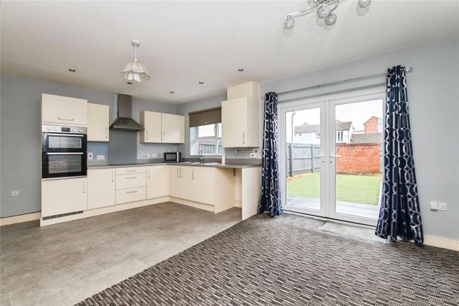 8, Sanford Place, Devon photo 2