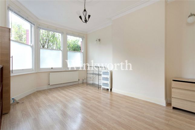 Flat A, 2, Kirkstall Avenue, London photo 2