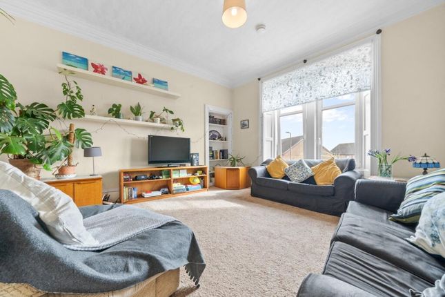 34B, Forth Crescent, Stirling photo 2