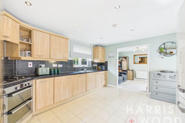 4 Secundus Drive, Colchester, Essex photo 2