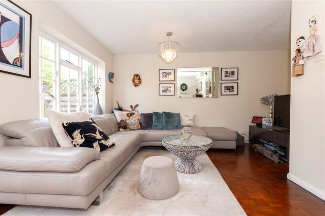 53, Westbury Road, New Malden photo 2