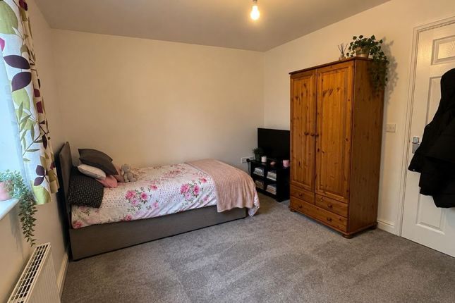 43, Holdich Street, Peterborough photo 5
