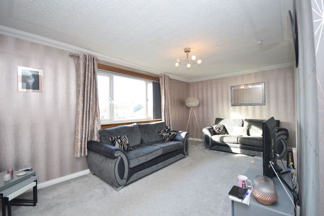 25 Lady Nina Square, Glenrothes photo 2