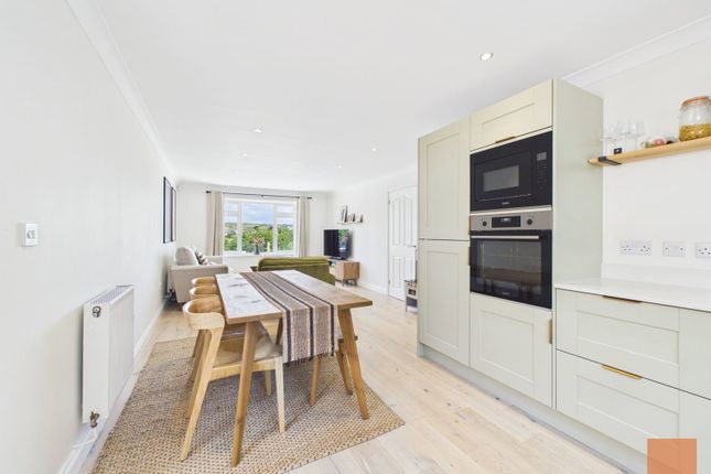 6, Lower Hillcrest, Perranporth photo 3