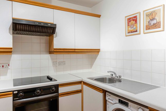 Flat 6, Bristol photo 4