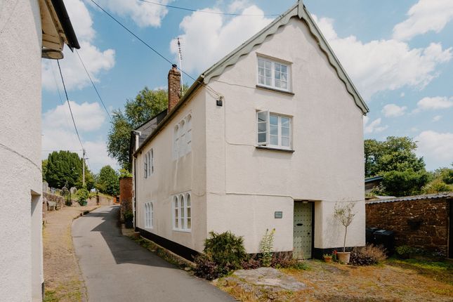 4-bed house on Chapel House, Crediton, £365,000