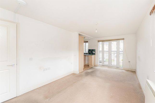 Flat 5 Spectrum House, 78 Tysoe Avenue, Enfield photo 3