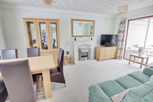 31, Olivers Way, March photo 2
