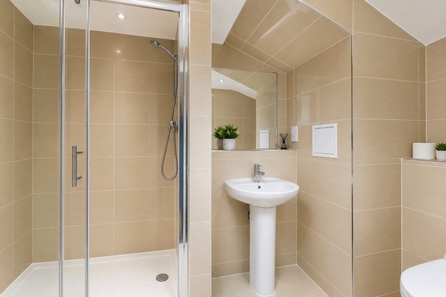 P04, Tower Point, Enfield photo 5
