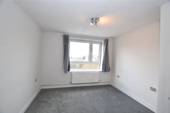 Flat to rent in Woodland Road, London