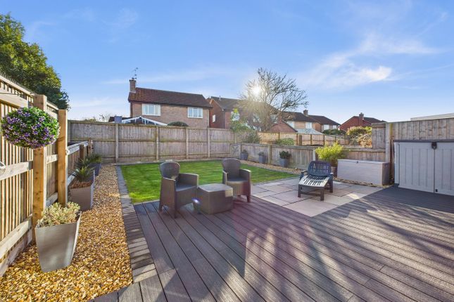 25, Lansdown Gardens, Worle, Weston-Super-Mare photo 2