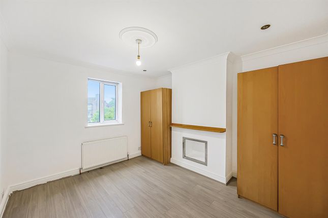 Hall Lane, Chingford photo 4