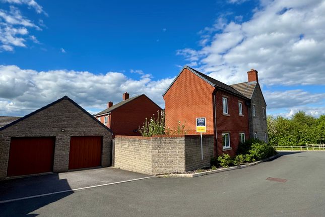 4-bed house on 1, Dew Pond Close, Purton, £475,000