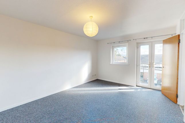 Cypress Court, Cheltenham photo 3