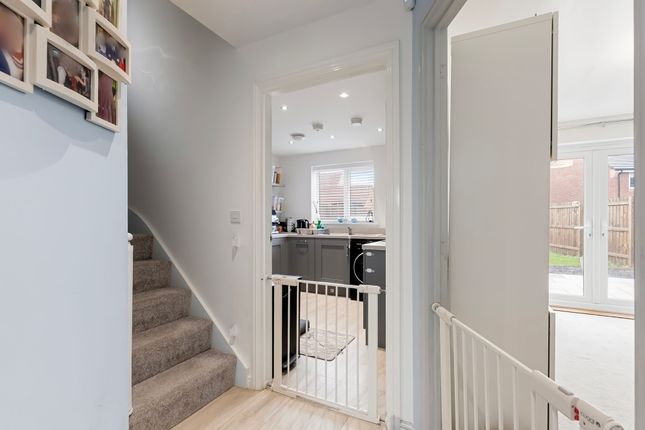 5 Blackbird Avenue, Knaresborough photo 4