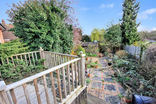 29, Brickhill Road, Wellingborough photo 4